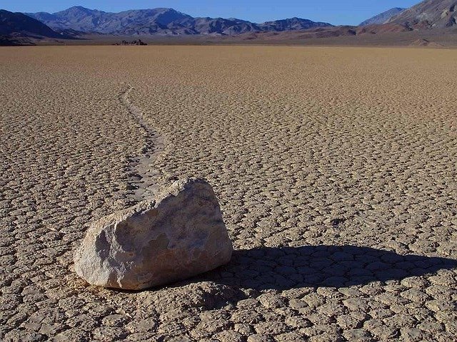 The Sailing Stones of Death Valley – Rocks That Move on Their Own
